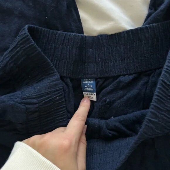 Old Navy High-Waisted Linen-Blend Wide-Leg Pants - Picture 2 of 6
